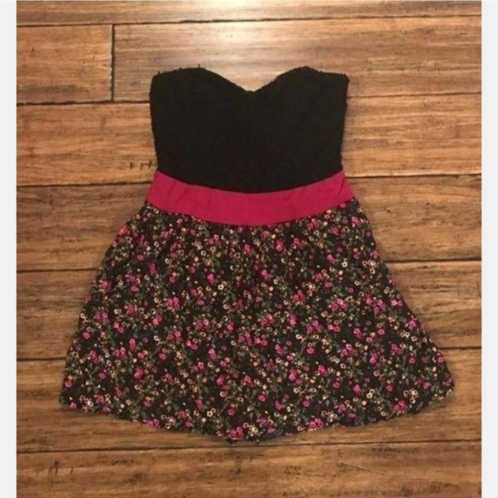Pins & Neadles Sz S Strapless Floral Romber / Dress